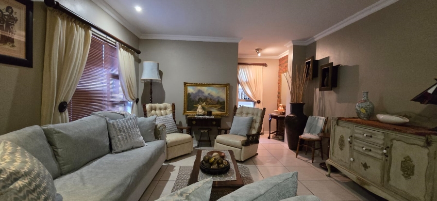 3 Bedroom Property for Sale in Wilkoppies North West
